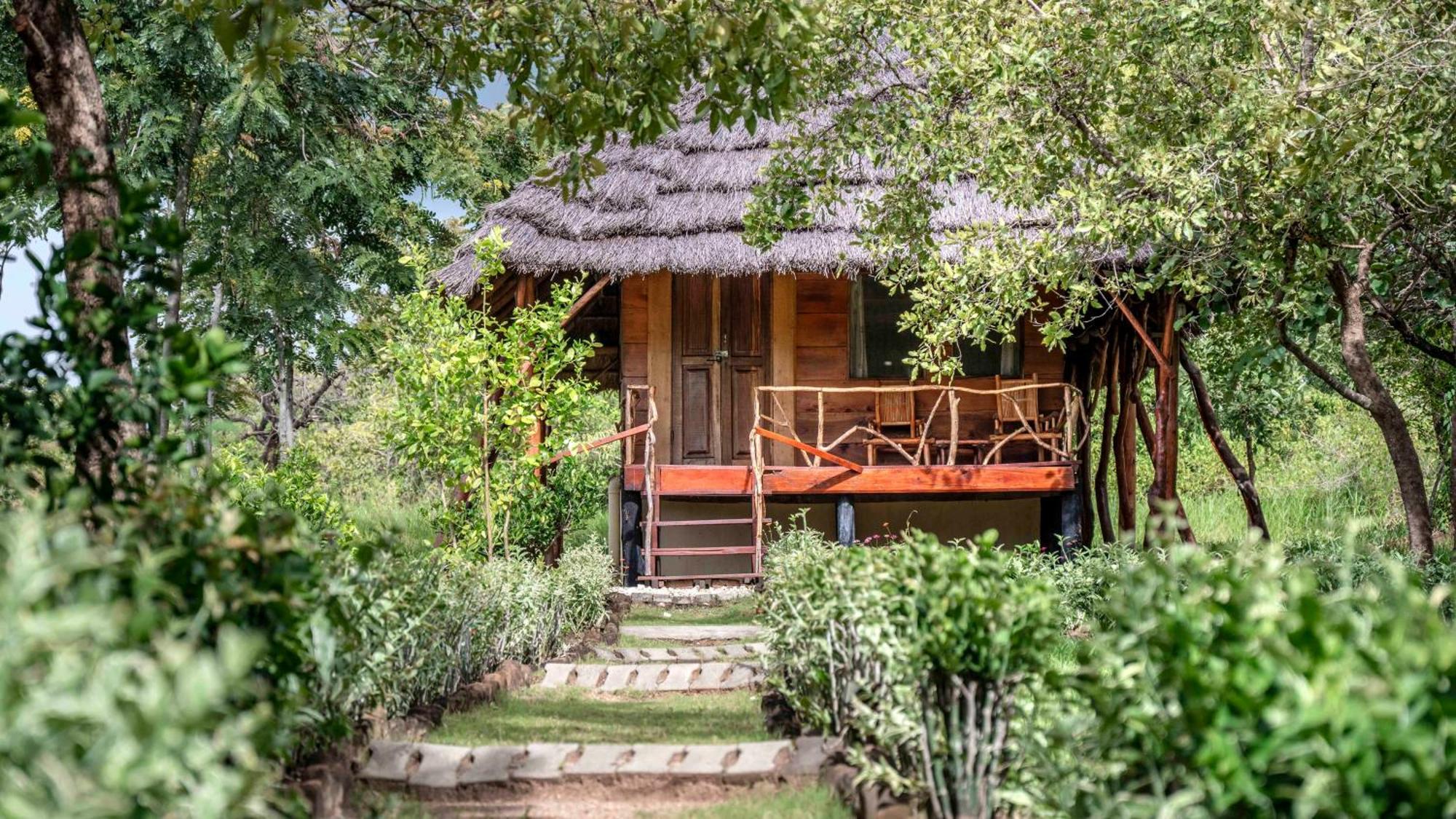 Mama Washindi Lodge Pakwach Exteriör bild