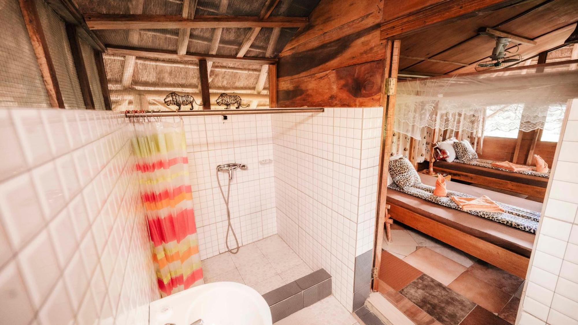 Mama Washindi Lodge Pakwach Exteriör bild